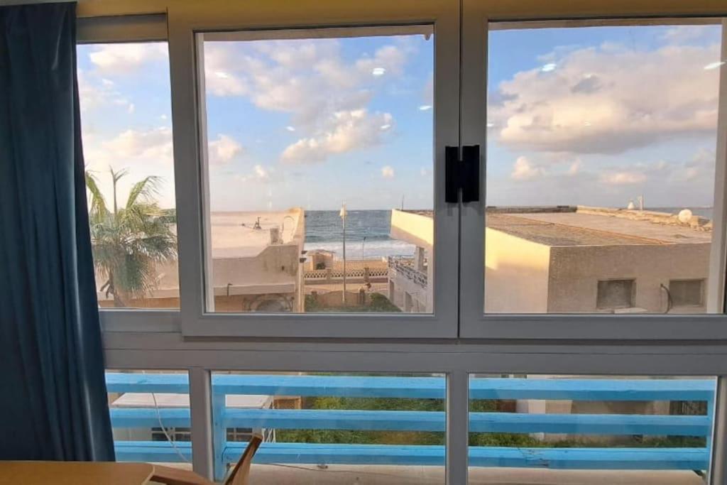 Front 2 Bedroom Flat Married People Only Apartmán *